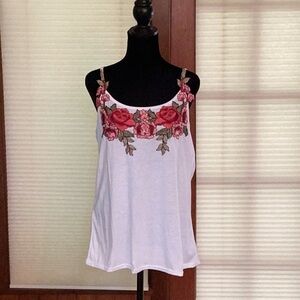 Embroidered appliqué tank